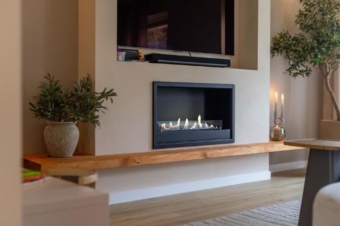 Bio-ethanol sfeerhaard ingebouwd in Cinewall
