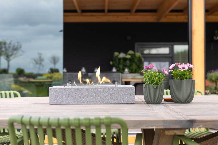 Bioethanol Table Fireplace Cuneo on a Lounge Set